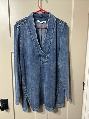 Soft Surroundings indigo blue V-neck denim look tunic top snap button sides